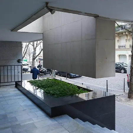 Bed & Breakfast Trocadero Access Dayroom Espace Sans Nuitee Et Chambre Partagee Chatillon Nuitee -- Repos Journee Ou Espace Travail 8-19h Proche Tour Eiffel Ou Usage Bureau A L'heure En Journee -- Nuitee Chatillon Avenue *