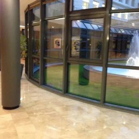 Trocadero Access Dayroom Espace Sans Nuitee Et Chambre Partagee Chatillon Nuitee -- Repos Journee Ou Espace Travail 8-19h Proche Tour Eiffel Ou Usage Bureau A L'heure En Journee -- Nuitee Chatillon Avenue Bed & Breakfast